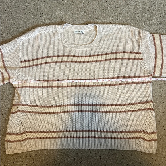 Gentle Fawn Knit Sweater - Picture 7 of 8